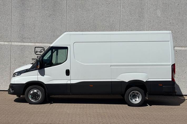 Hvid Iveco Daily fra 2026
