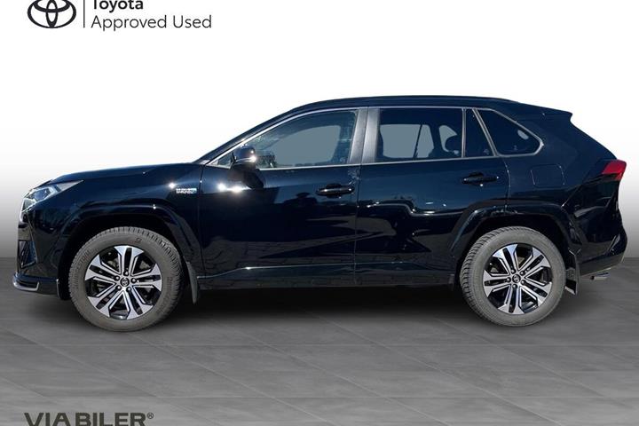 Sort Toyota RAV4 Plug-in fra 2021