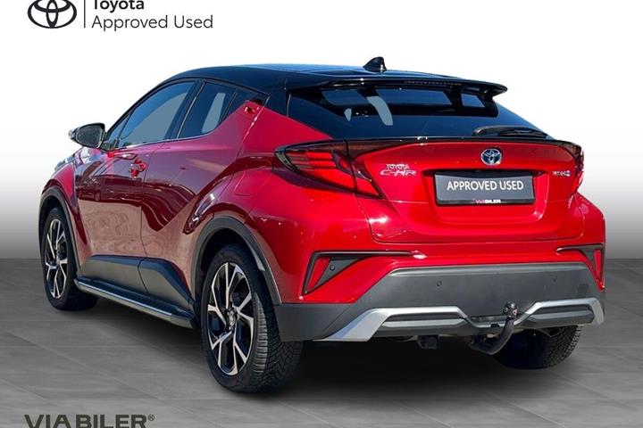Rød Toyota C-HR fra 2020