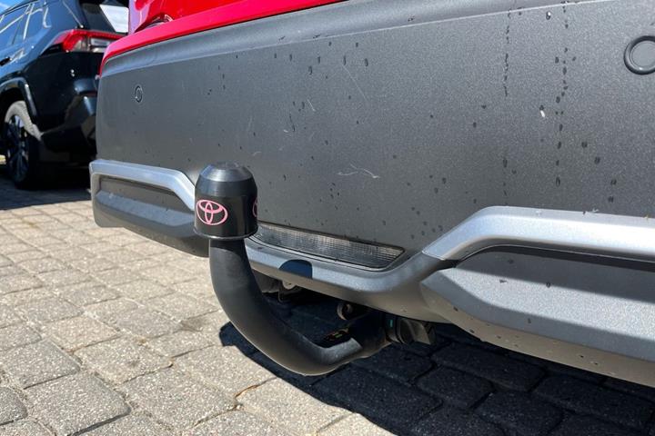 Rød Toyota C-HR fra 2020