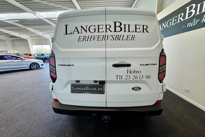 Hvid Ford Transit Custom 320 L1 fra 2026