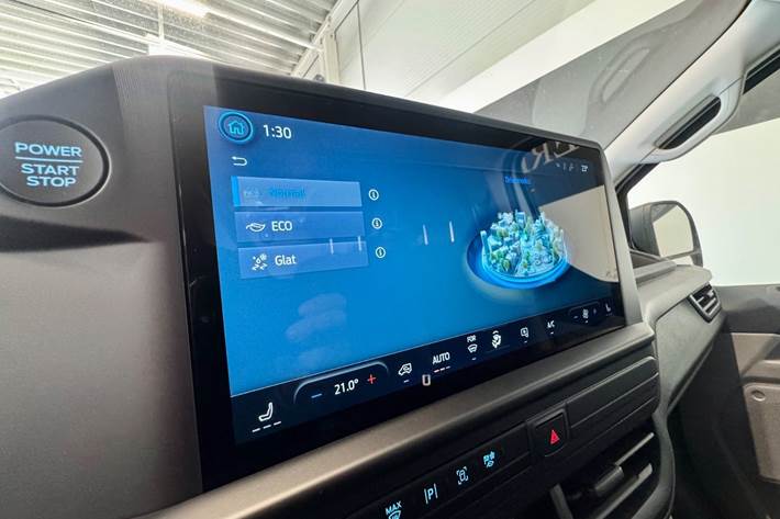 Hvid Ford Transit Custom 320 L1 fra 2026