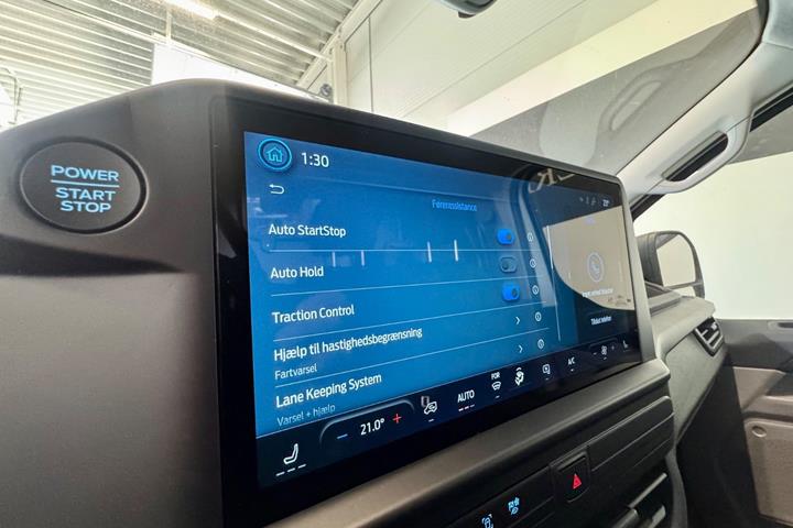 Hvid Ford Transit Custom 320 L1 fra 2026