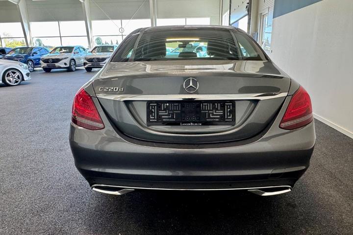 Grå Mercedes C220 d fra 2018