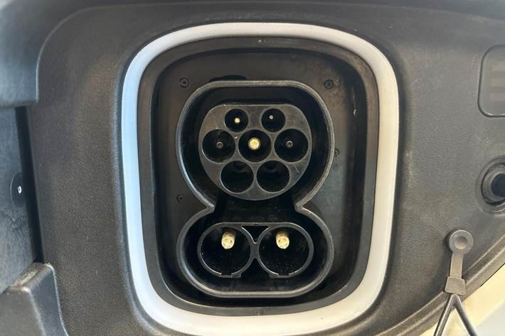 Hvid Hyundai Kona fra 2021