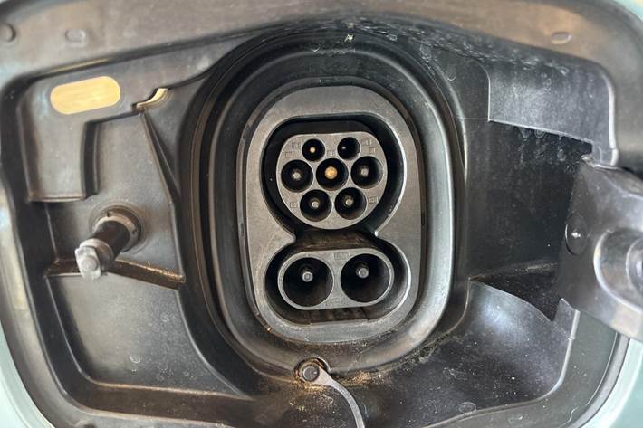 Blå Skoda Enyaq fra 2021