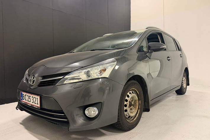 undefined Toyota Verso fra 2016 set udefra