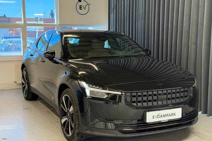 Sort Polestar 2 fra 2022 set udefra