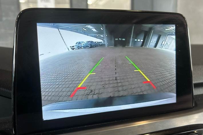 Hvid Ford Kuga fra 2021