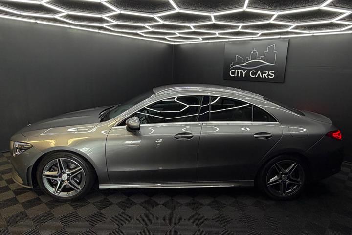 Grå Mercedes CLA200 fra 2019