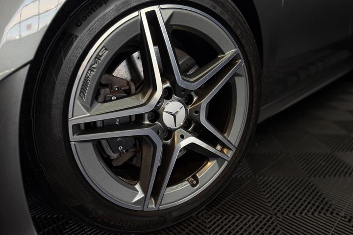 Grå Mercedes CLA200 fra 2019