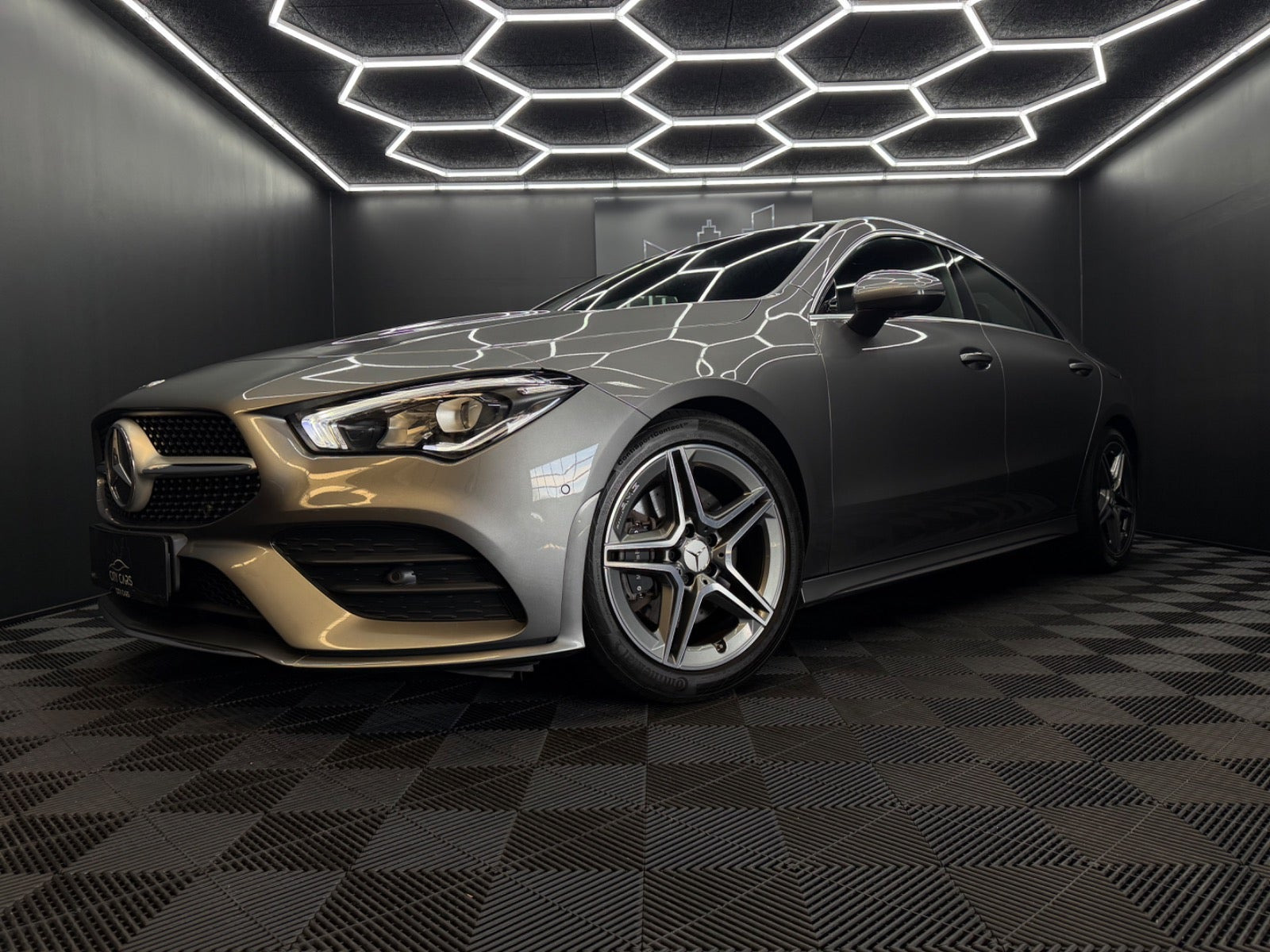 Grå Mercedes CLA200 fra 2019