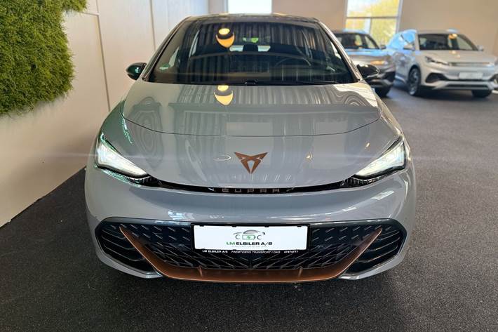 Grå Cupra Born fra 2023