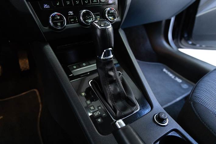 Sort Skoda Octavia fra 2019