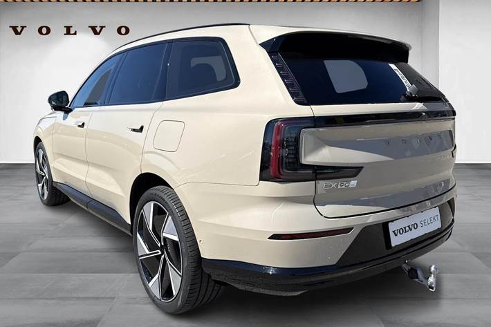 Beige Volvo EX90 fra 2025
