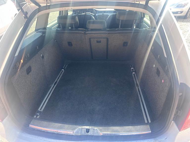 Skoda Superb 2,0 TDi 170 Ambition Combi DSG