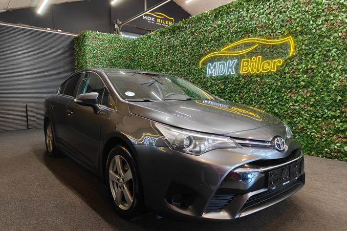 undefined Toyota Avensis fra 2015