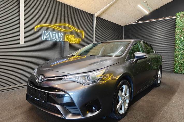 undefined Toyota Avensis fra 2015