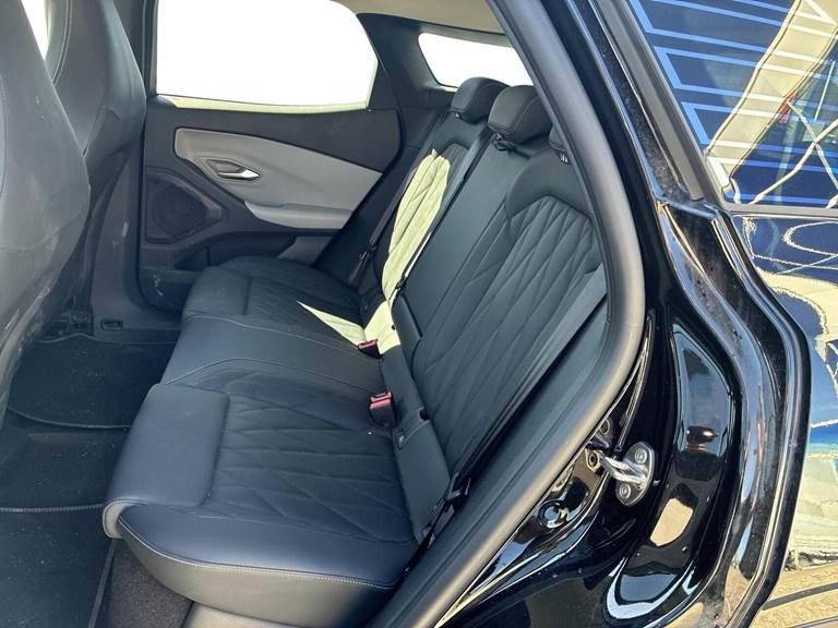 Ford Explorer 77 Premium Extended Range