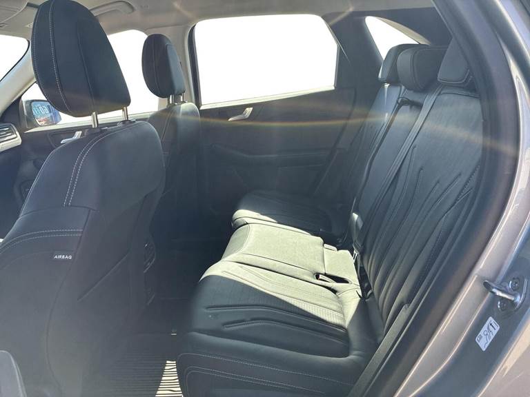 Ford Kuga 2,5 PHEV Vignale CVT