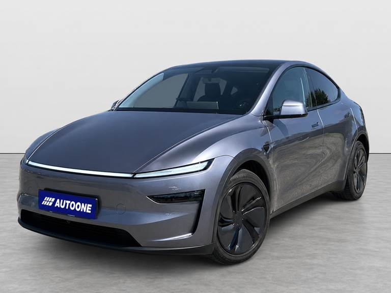 Tesla Model Y RWD