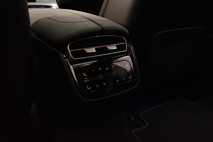 Hvid Mercedes EQS450+ fra 2022