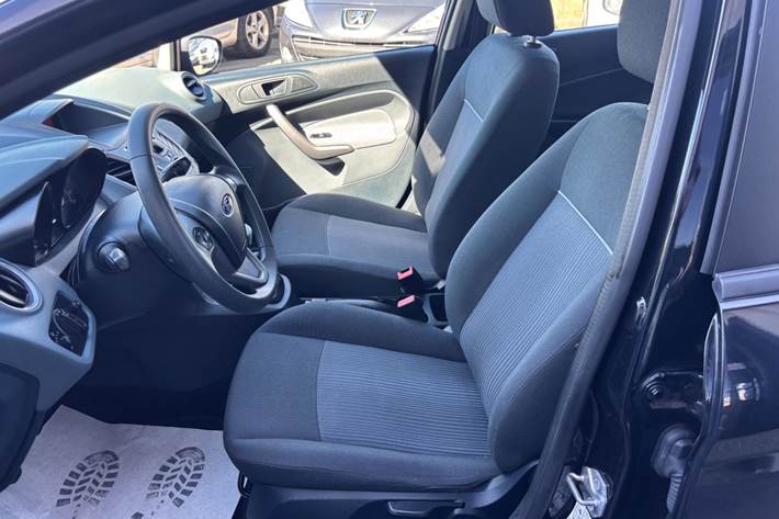 Sort Ford Fiesta fra 2012