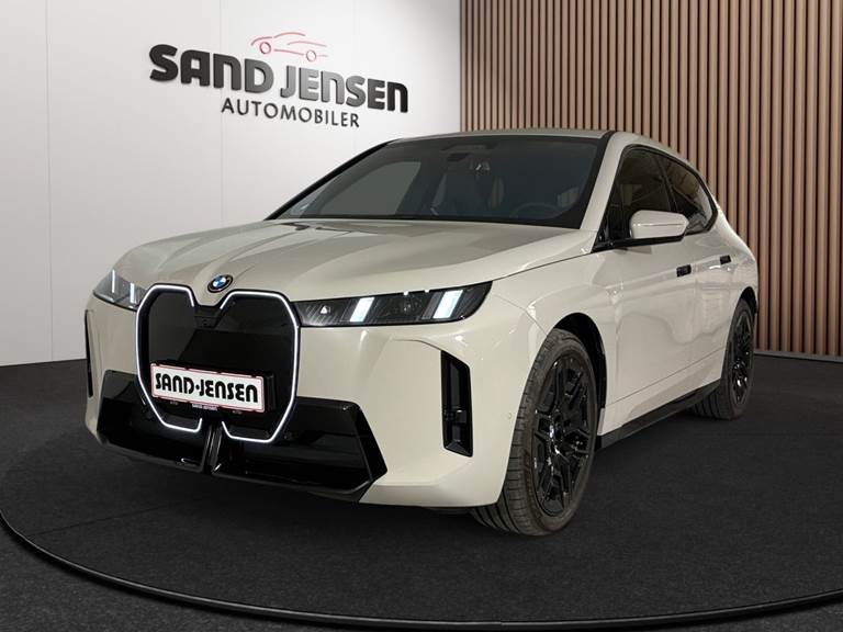 BMW iX xDrive60 Fully Charged