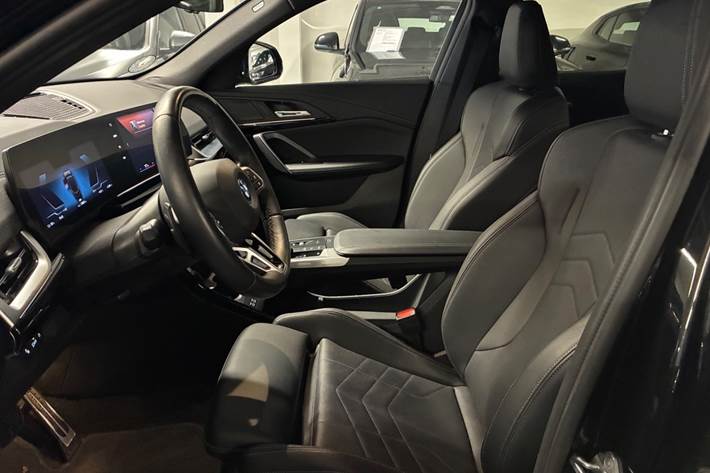 Sort BMW iX2 fra 2024