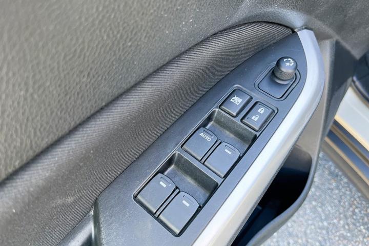 Grå Suzuki Vitara fra 2015