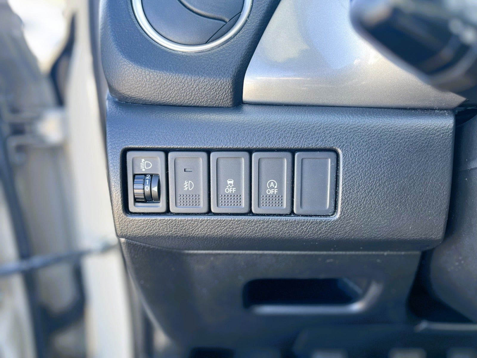 Grå Suzuki Vitara fra 2015