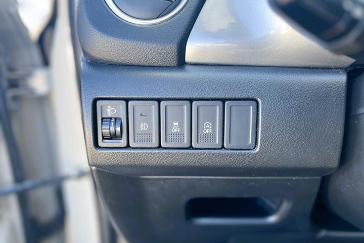 Grå Suzuki Vitara fra 2015