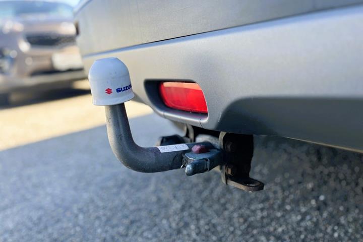 Grå Suzuki Vitara fra 2015
