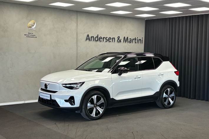 Hvid Volvo XC40 fra 2023