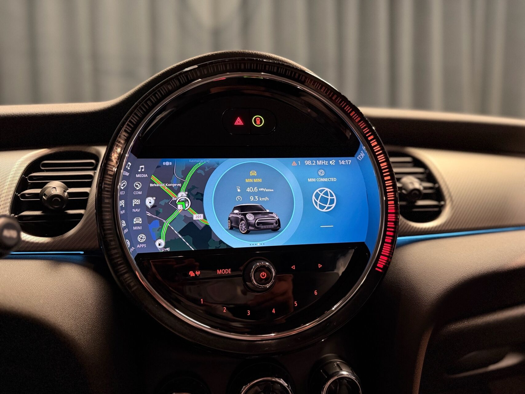 Sølv Mini Cooper fra 2023