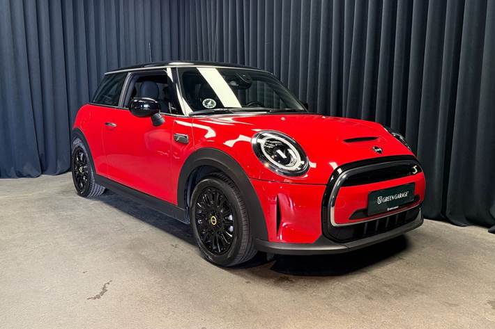 Rød Mini Cooper fra 2023