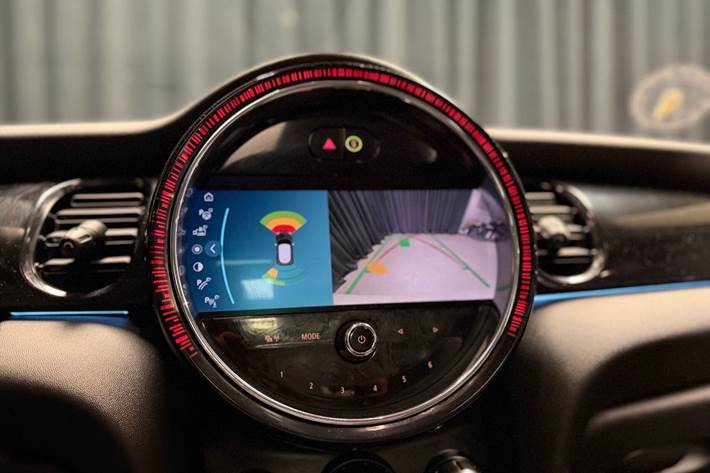 Grå Mini Cooper fra 2022