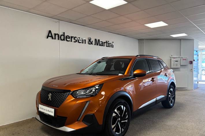 Orange Peugeot 2008 fra 2020
