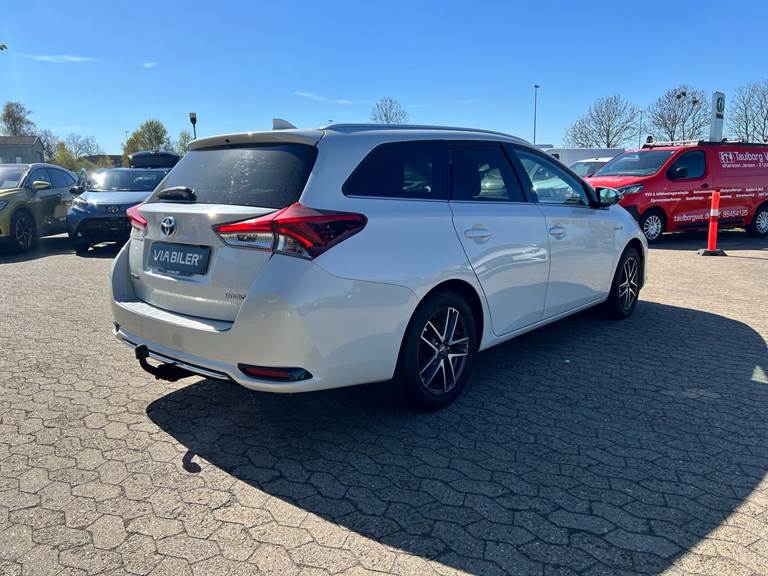Toyota Auris 1,8 Touring Sports Hybrid H2 Selected 136HK Stc Aut.
