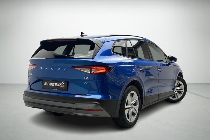 Blå Skoda Enyaq fra 2022
