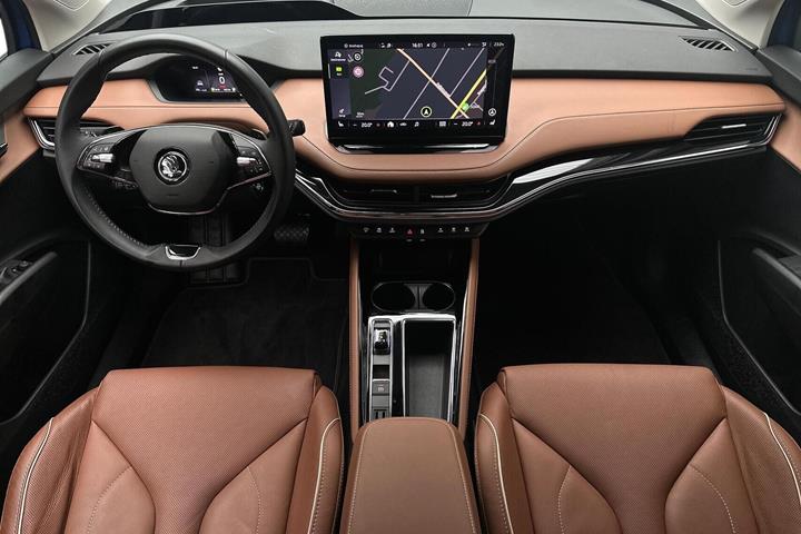 Blå Skoda Enyaq fra 2022