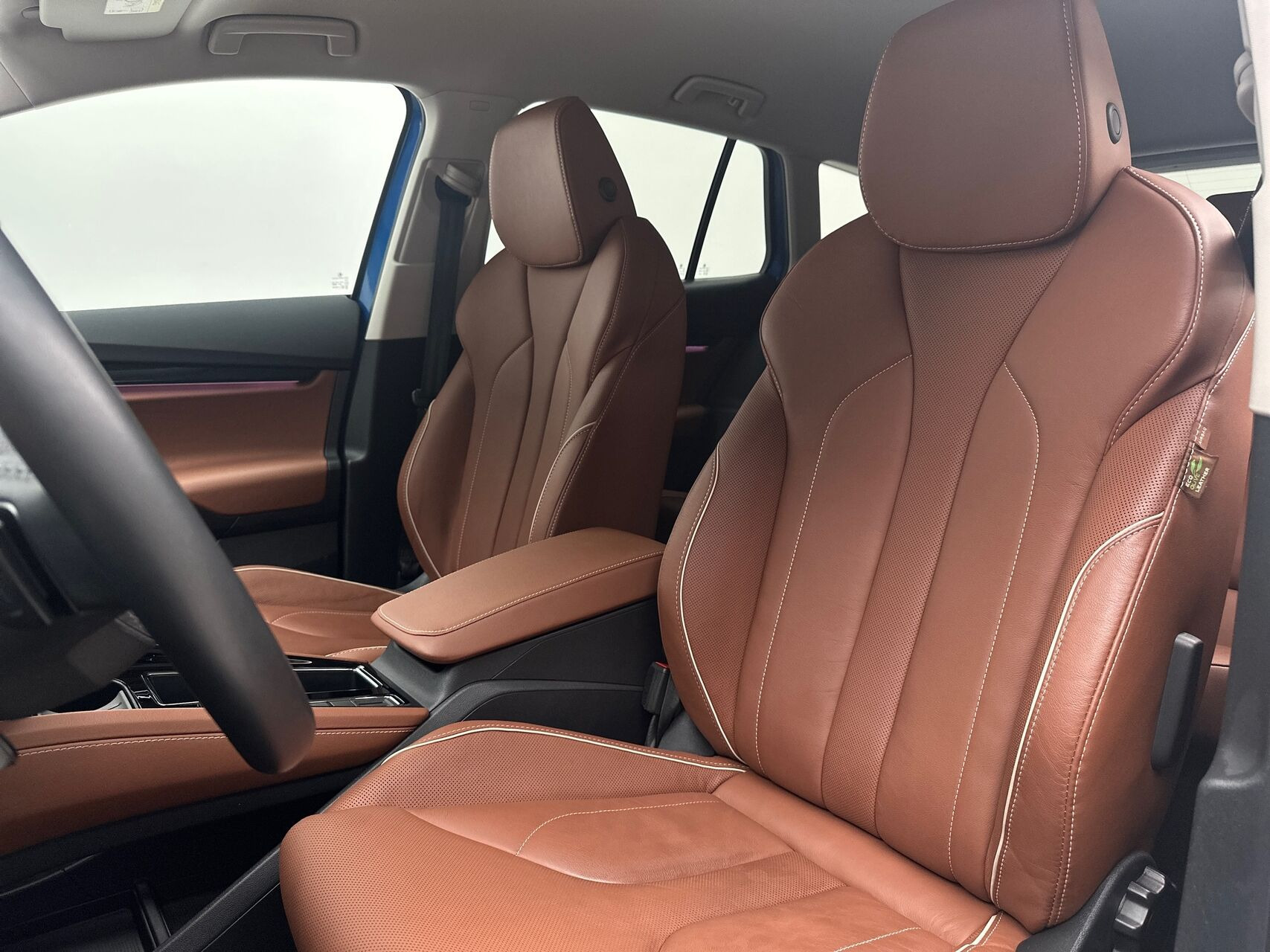 Blå Skoda Enyaq fra 2022