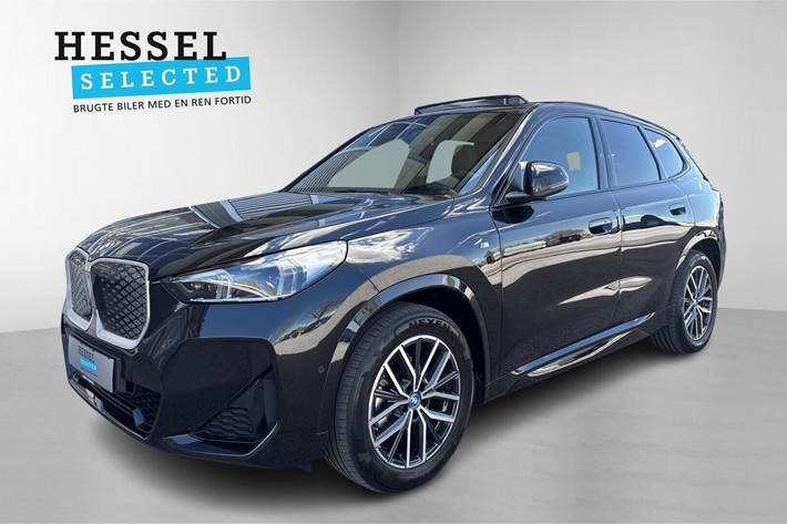 Sort BMW iX1 fra 2025