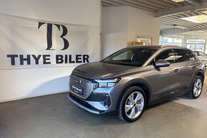 Grå Audi Q4 e-tron fra 2025 set udefra