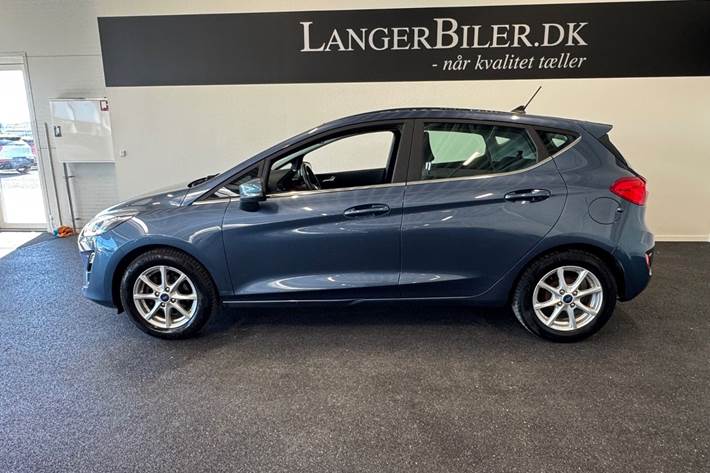 Blå Ford Fiesta fra 2020