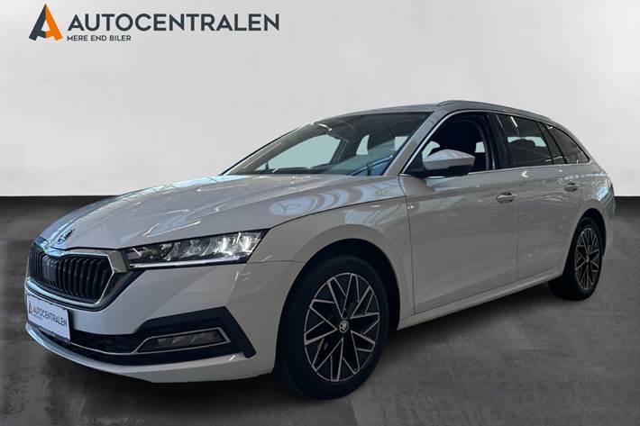 Hvid Skoda Octavia fra 2021 set udefra