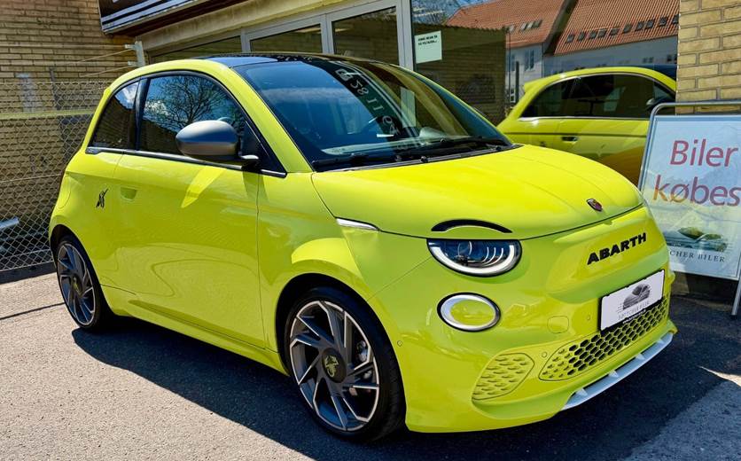 Abarth 500e Scorpionissima