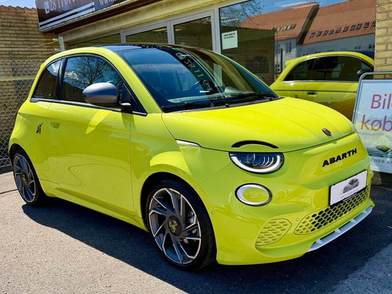 Abarth 500e Scorpionissima