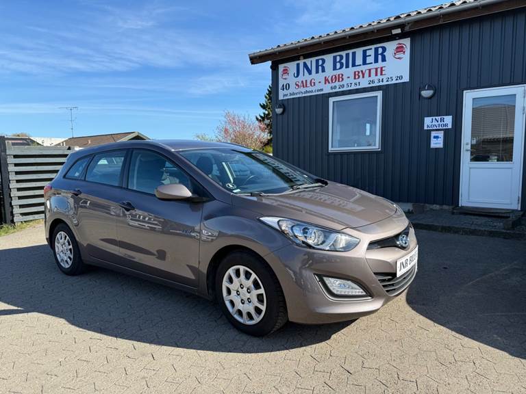 Hyundai i30 1,6 CRDi 110 Comfort Go! CW