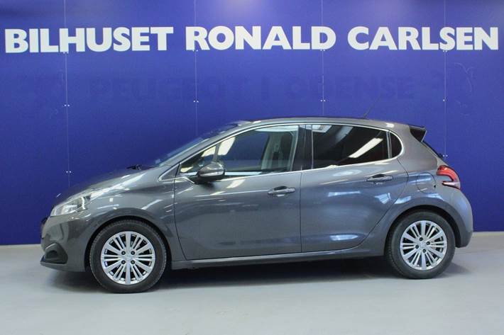 Grå Peugeot 208 fra 2019